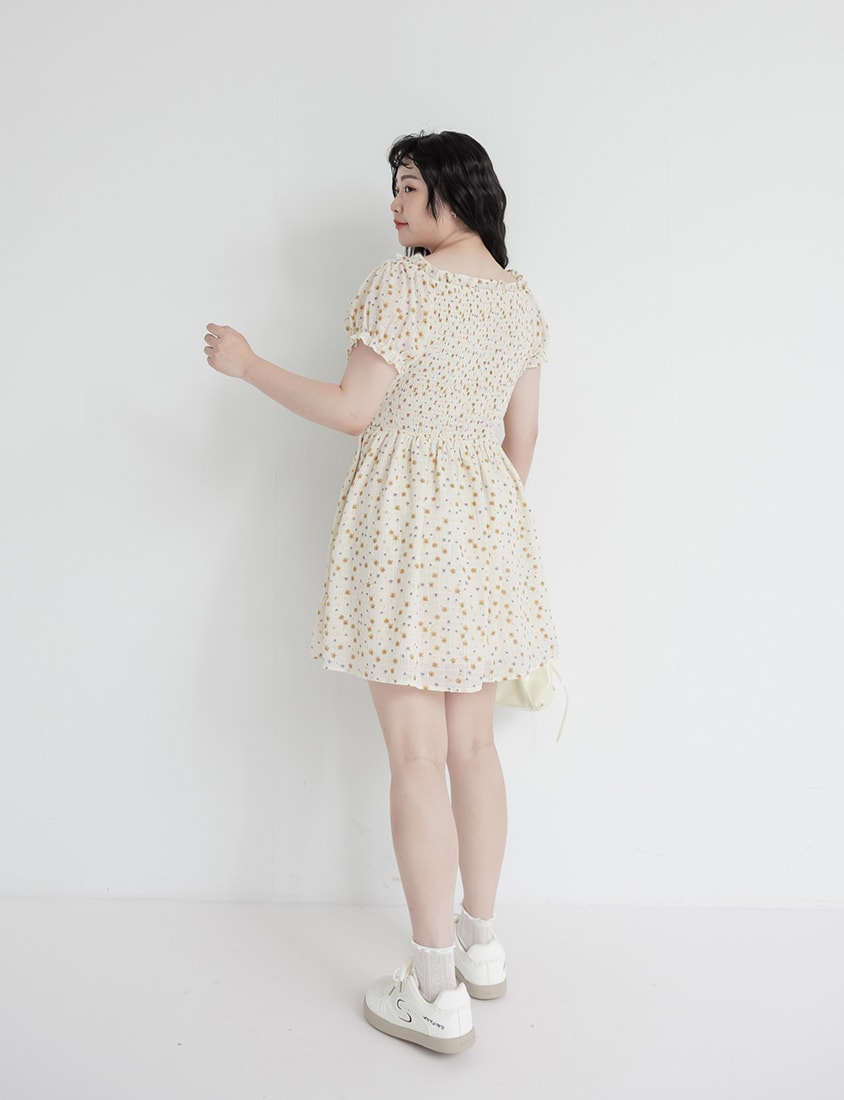 Vacation-Style Floral Euffle Off-Shoulder Plus Size Mini Dress