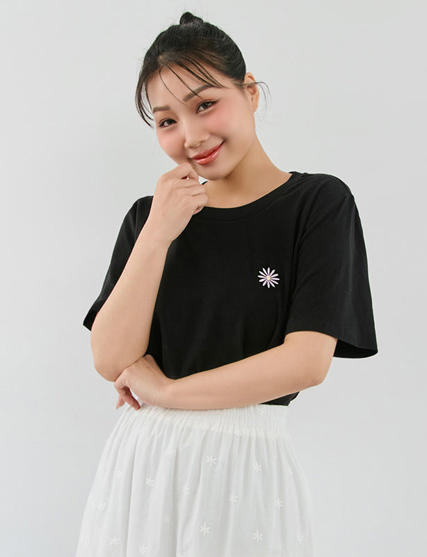 Heavyweight Floral Embroidery Plus Size Crewneck Tee
