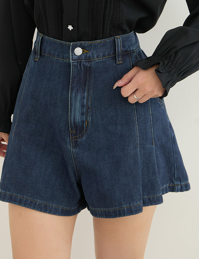 Pleated Slim-Fit A-Line Plus Size Denim Shorts