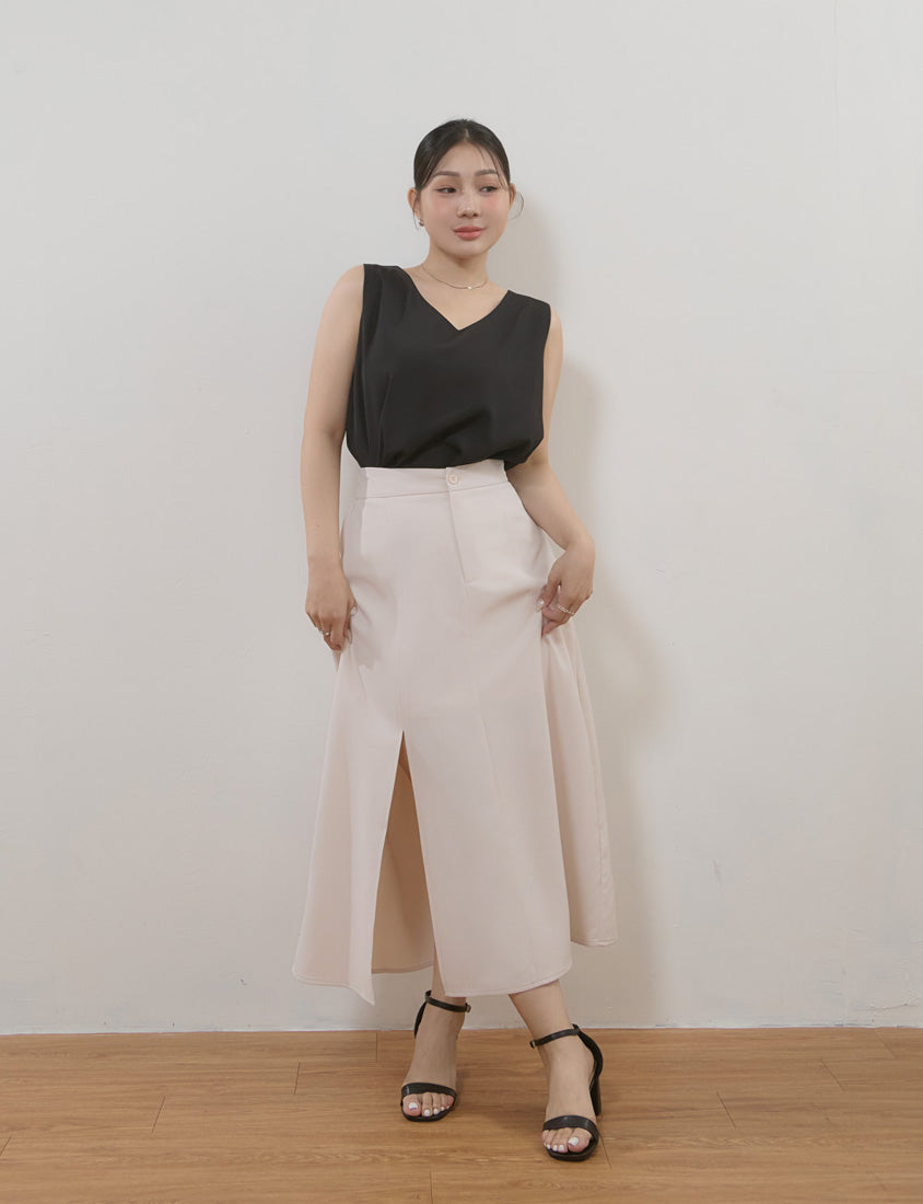 MISS. Minimal V-Neck Chiffon Wide Strap Plus Size Tank Top
