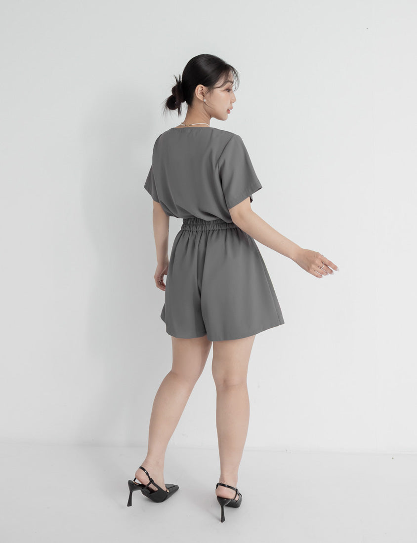 MISS. Elegant Wrinkle-Resistant Pleated Chiffon Plus Size Skirt
