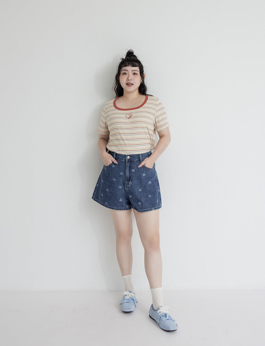 Heart Embroidered Contrast Stripe Plus Size Tee