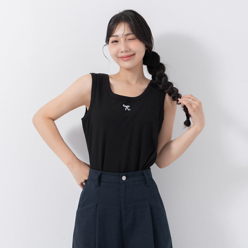 Versatile Square Neck Butterfly Embroidered Plus Size Tank Top