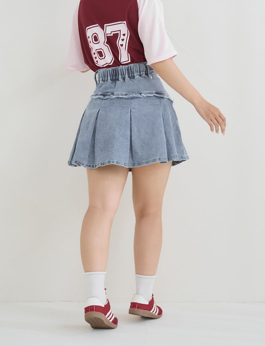 Sweet & Edgy Frayed Denim Pleated Plus Size Mini Skirt