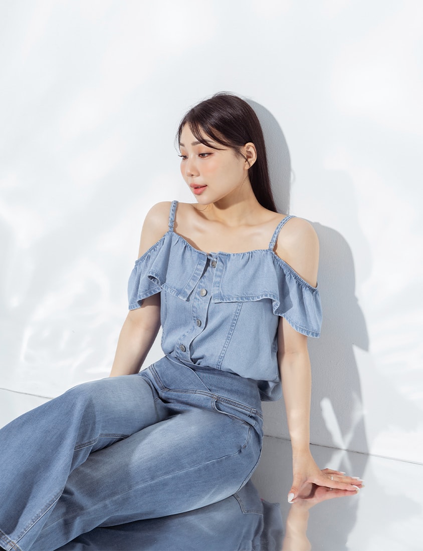 Slimming V-Waist Plus Size Flare Jeans