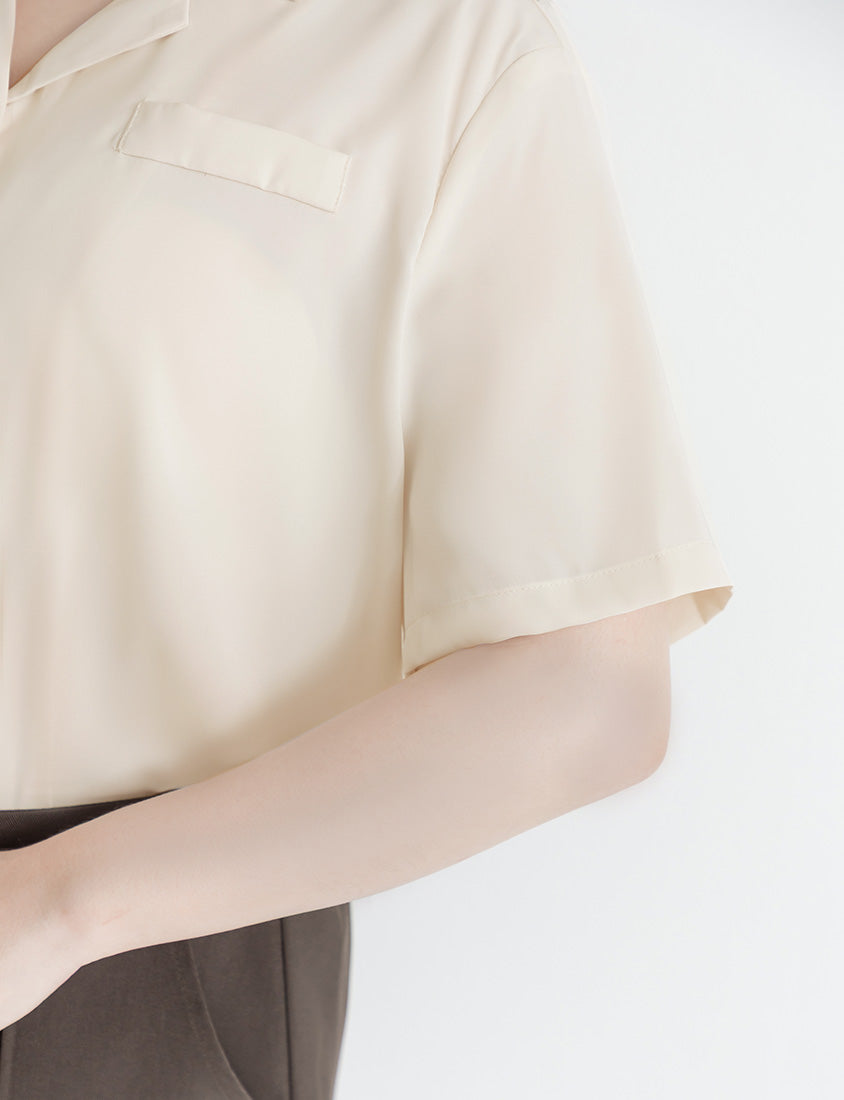 MISS. Minimal Textured Cuban Collar Plus Size Shirt