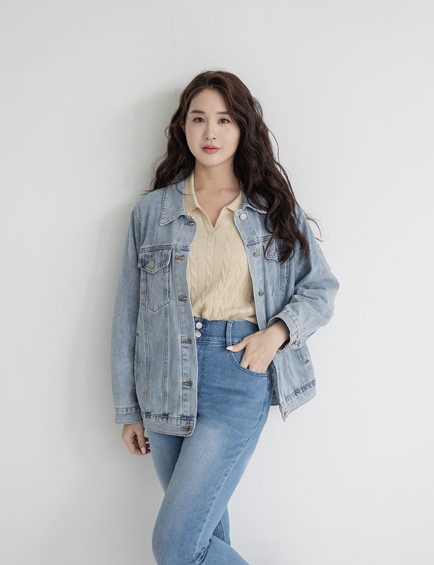 Heart Embroidered V-Neck Cable Knit Short Sleeve Plus Size Top