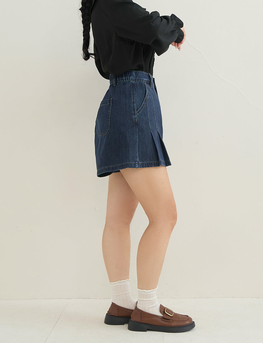 Pleated Slim-Fit A-Line Plus Size Denim Shorts