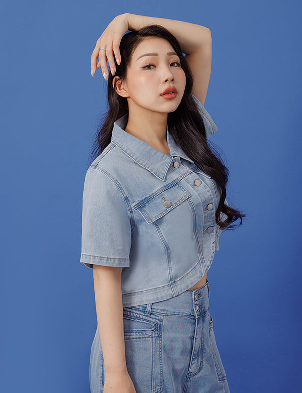 Curved Cut Plus Size Cropped Denim Jacket