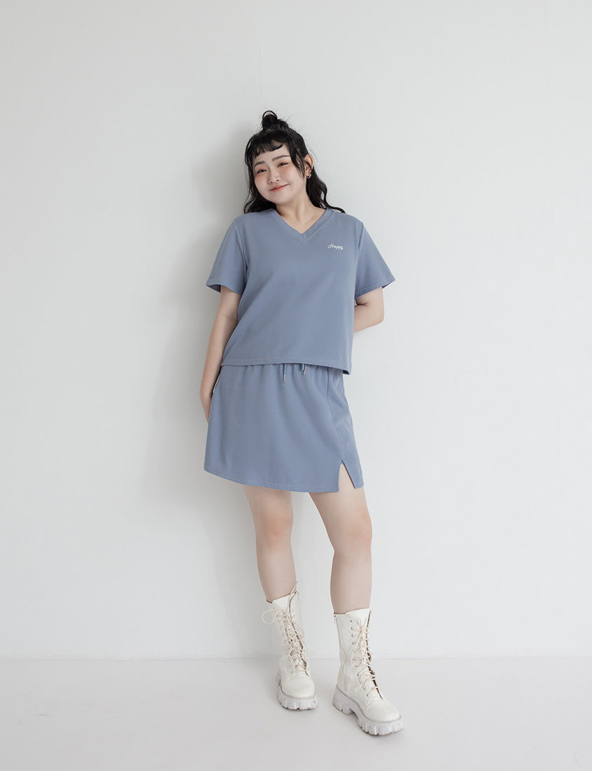 Soft Stretch Cotton Minimal Embroidered V-Neck Plus Size Tee