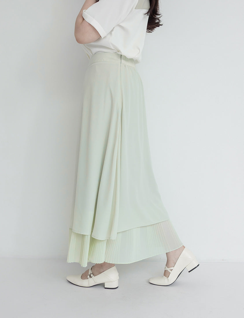 MISS. Elegant Pleated Chiffon Plus Size Maxi Skirt