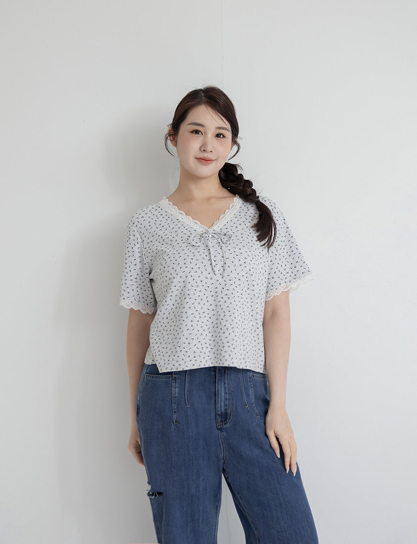 Cottage Lace Floral Ribbed Plus Size Tee