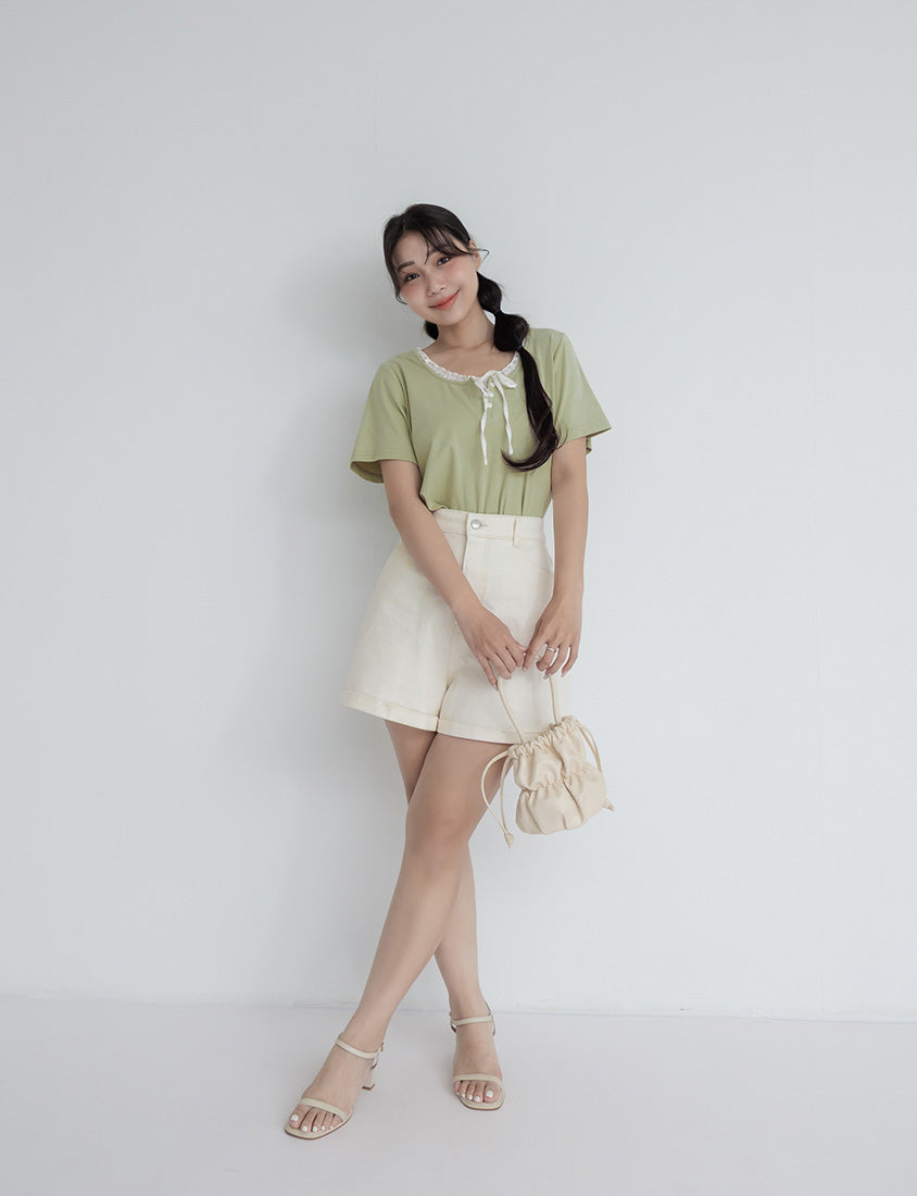 Classic Stretch Twill Cuffed Plus Size Shorts
