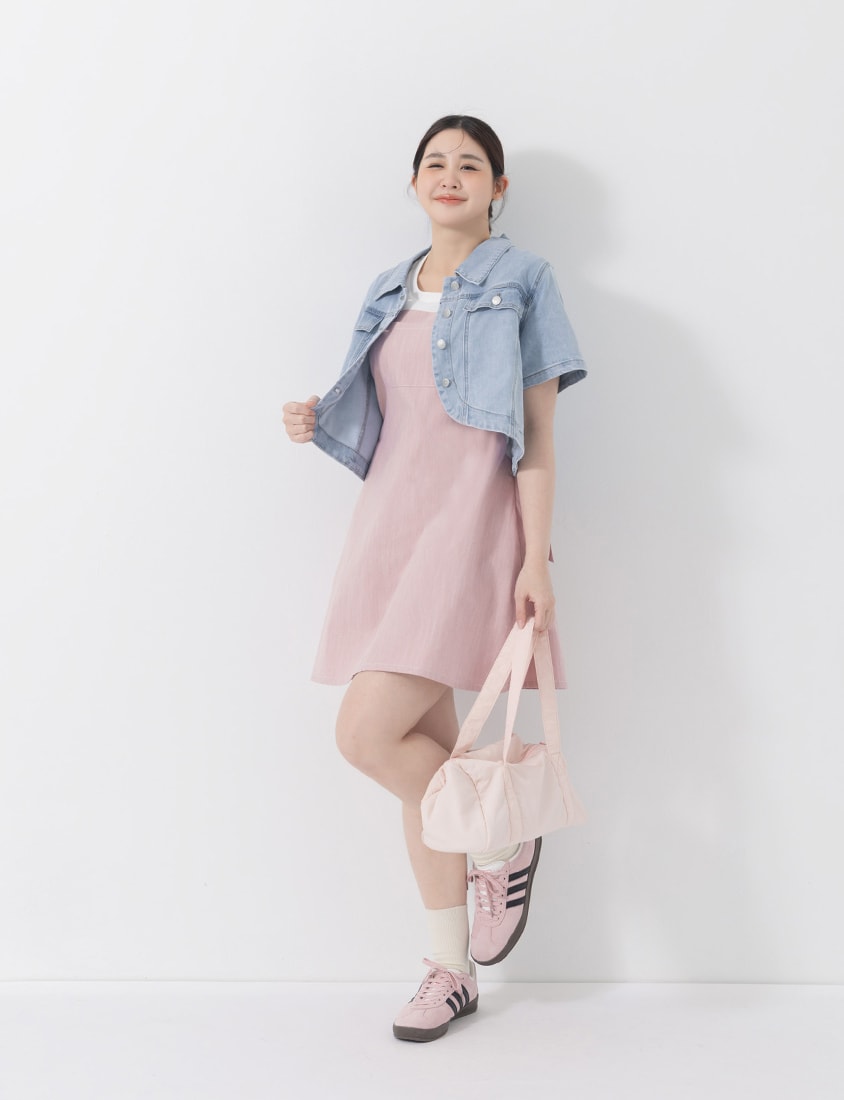 Curved Cut Plus Size Cropped Denim Jacket