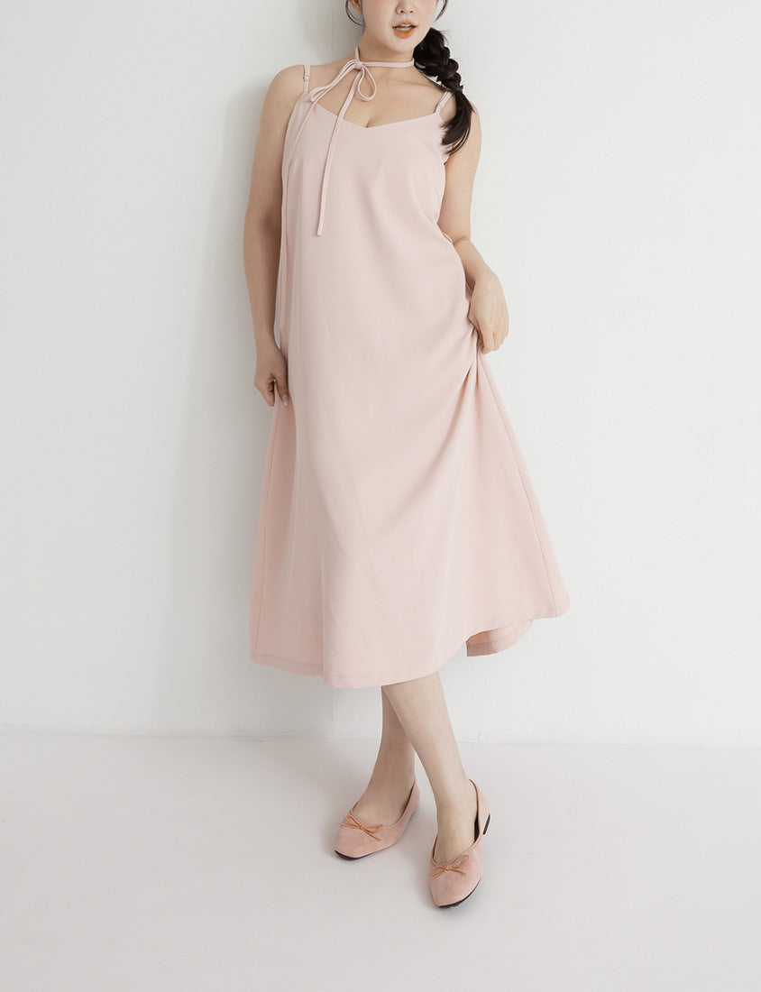 Wrinkle-Resistant A-Line Plus Size Cami Maxi Dress (With Waist Tie)