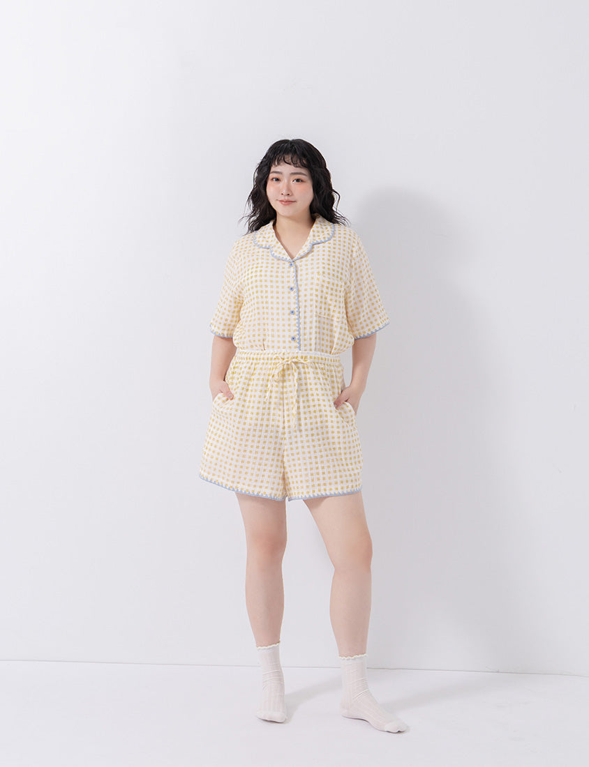Skin-Friendly Gingham Contrast Ruffle Casual Plus Size Shorts