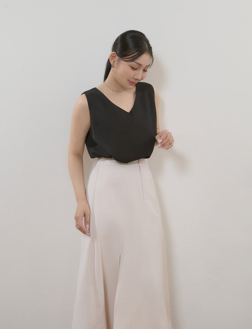 MISS. Minimal V-Neck Chiffon Wide Strap Plus Size Tank Top
