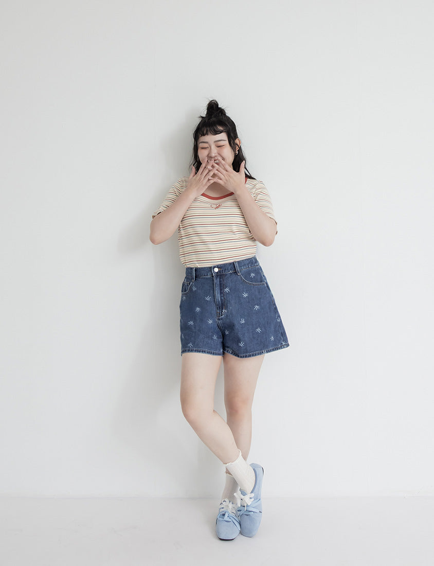 Heart Embroidered Contrast Stripe Plus Size Tee