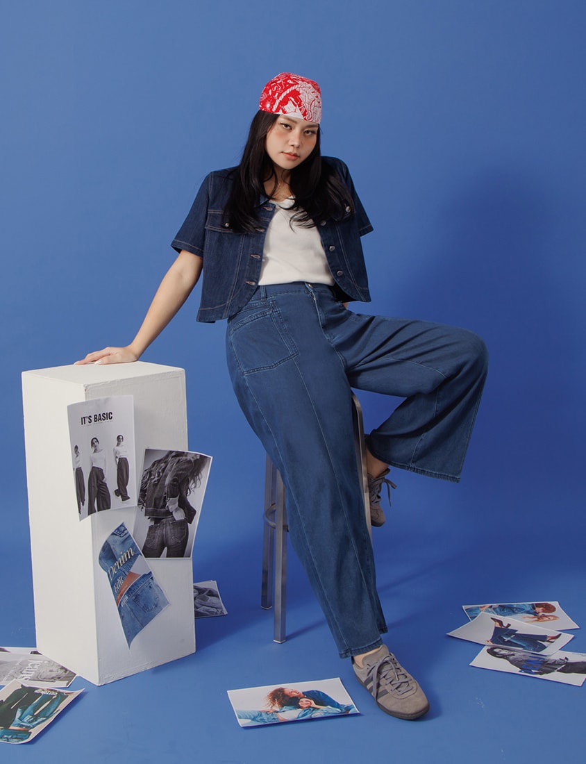 Curved Cut Plus Size Cropped Denim Jacket