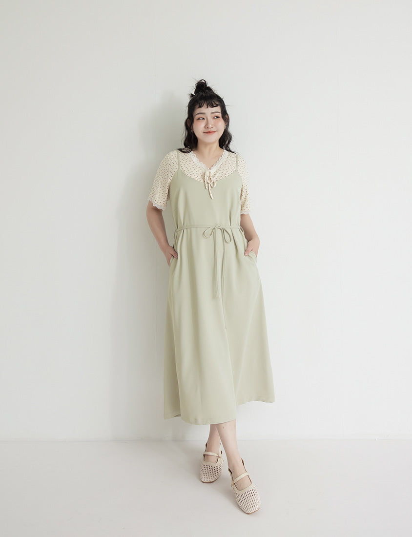 Wrinkle-Resistant A-Line Plus Size Cami Maxi Dress (With Waist Tie)