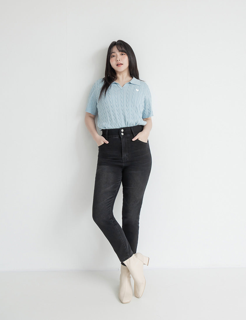 Heart Embroidered V-Neck Cable Knit Short Sleeve Plus Size Top
