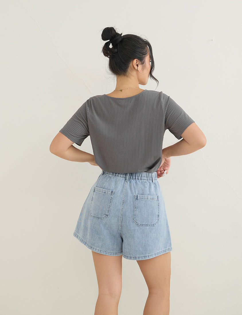 Pleated Slim-Fit A-Line Plus Size Denim Shorts