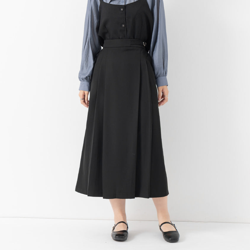 MISS. Elegant Heart Buckle Belt Pleated Plus Size Maxi Skirt