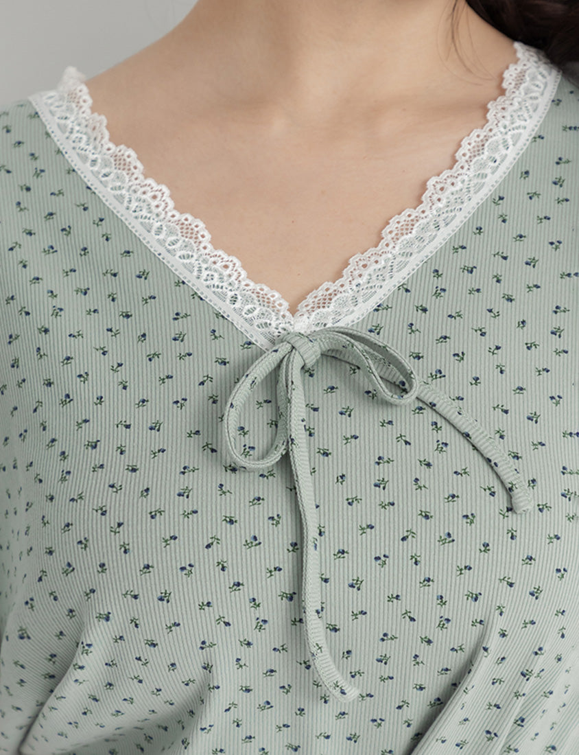 Cottage Lace Floral Ribbed Plus Size Tee