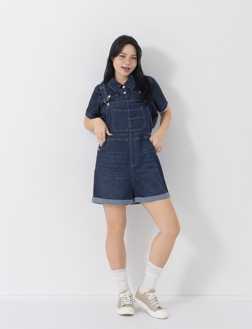 Curved Cut Plus Size Cropped Denim Jacket
