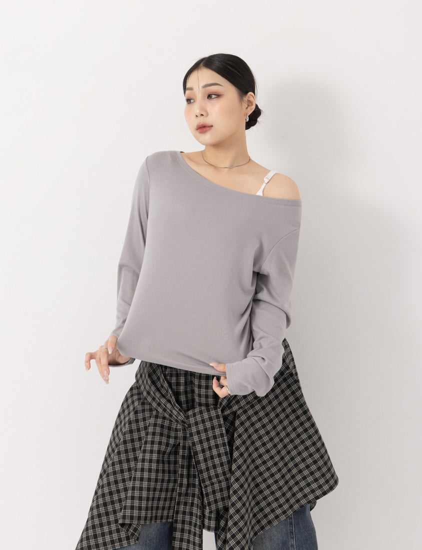 MUA! Versatile Round Neck Side Pleated Plus Size Long Sleeve Top