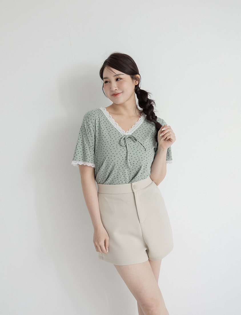 Cottage Lace Floral Ribbed Plus Size Tee