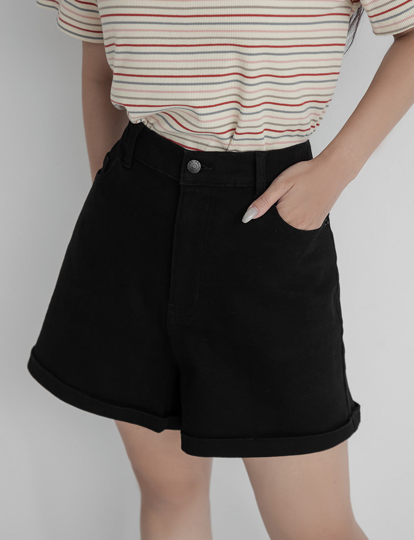 Classic Stretch Twill Cuffed Plus Size Shorts