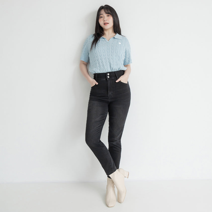 Heart Embroidered V-Neck Cable Knit Short Sleeve Plus Size Top