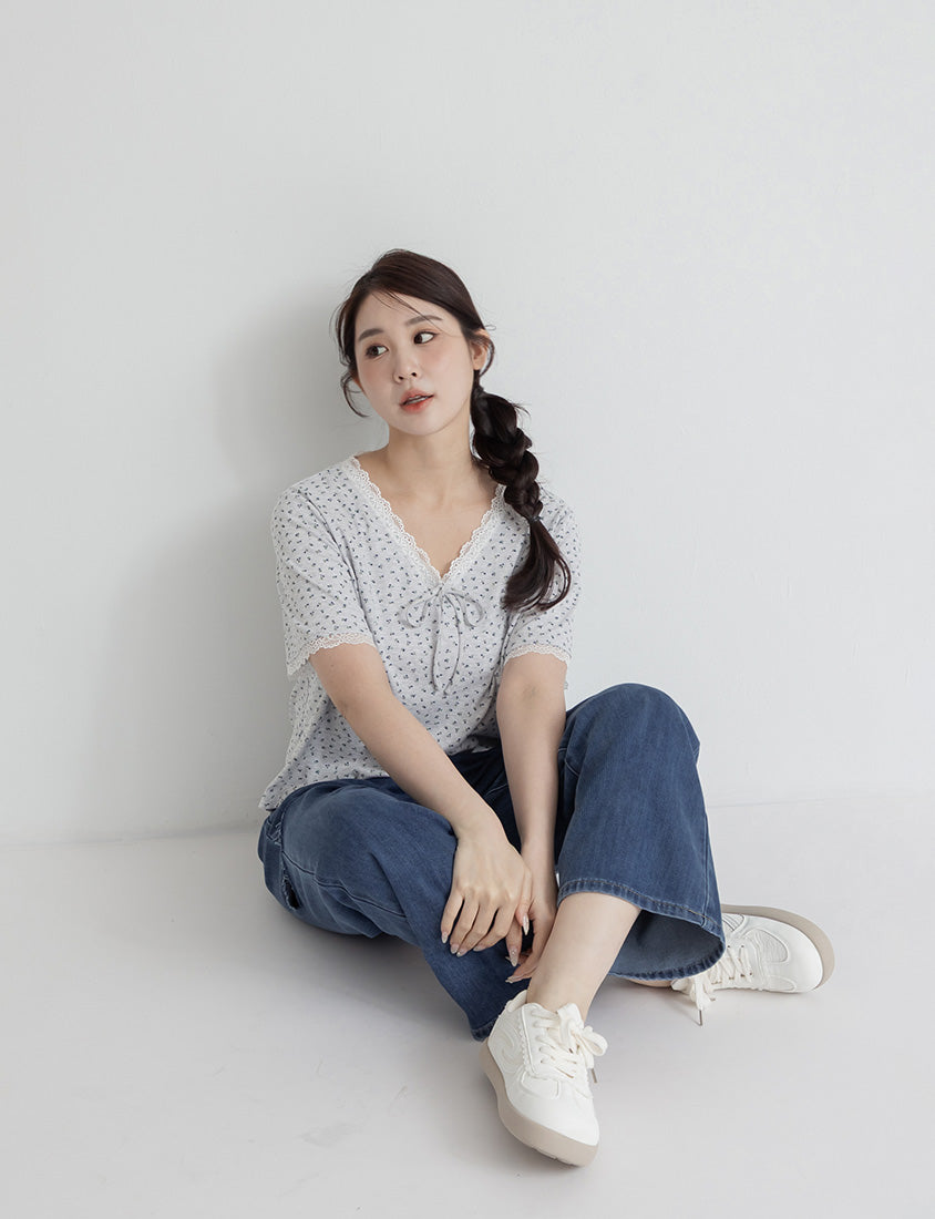 Cottage Lace Floral Ribbed Plus Size Tee