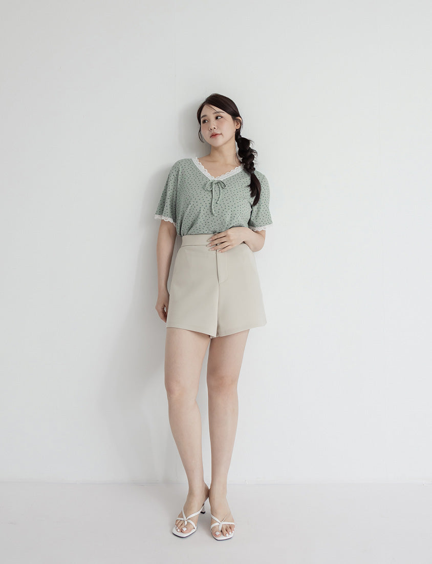 Cottage Lace Floral Ribbed Plus Size Tee