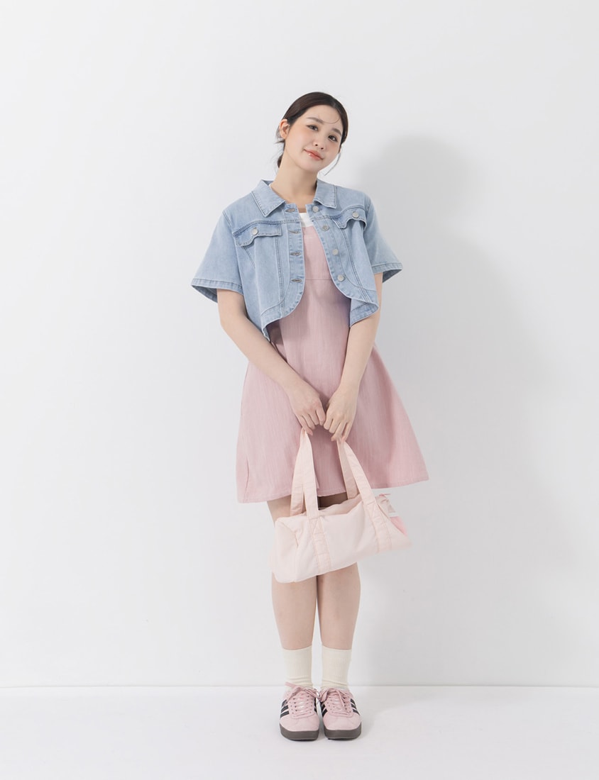 Curved Cut Plus Size Cropped Denim Jacket
