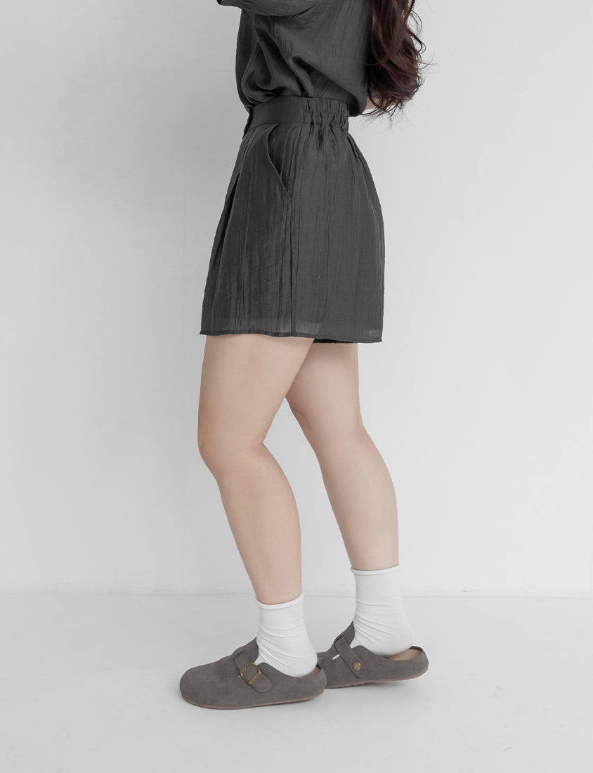 MISS. Lightweight Asymmetrical Crinkle Plus Size Shorts