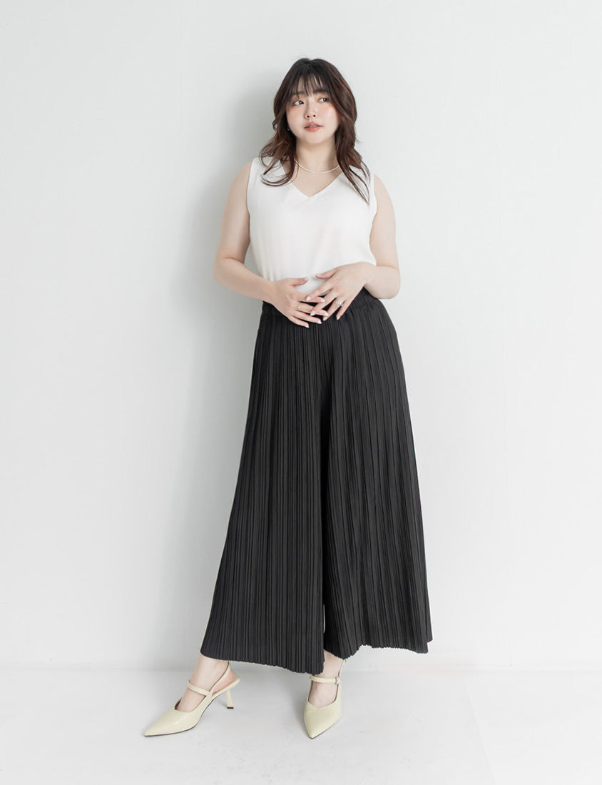 Silky Cool Fine Pleated  Plus Size Wide-Leg Pants
