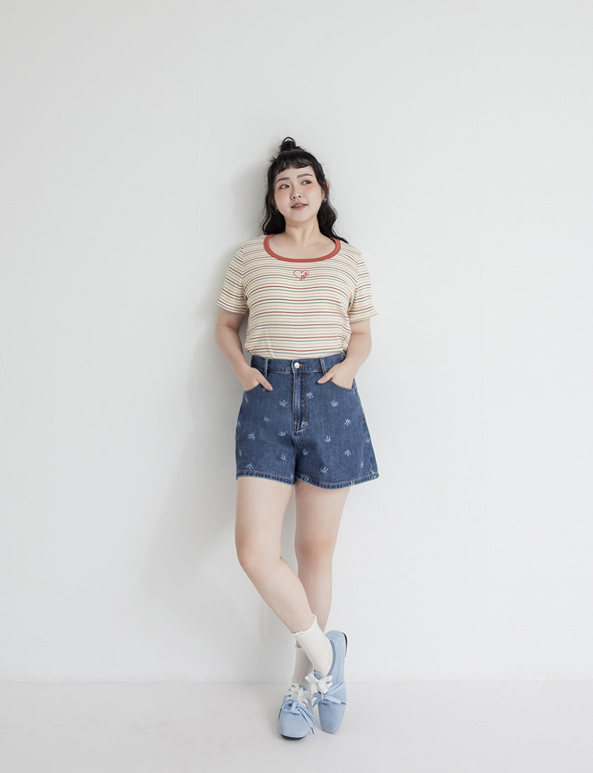 Heart Embroidered Contrast Stripe Plus Size Tee