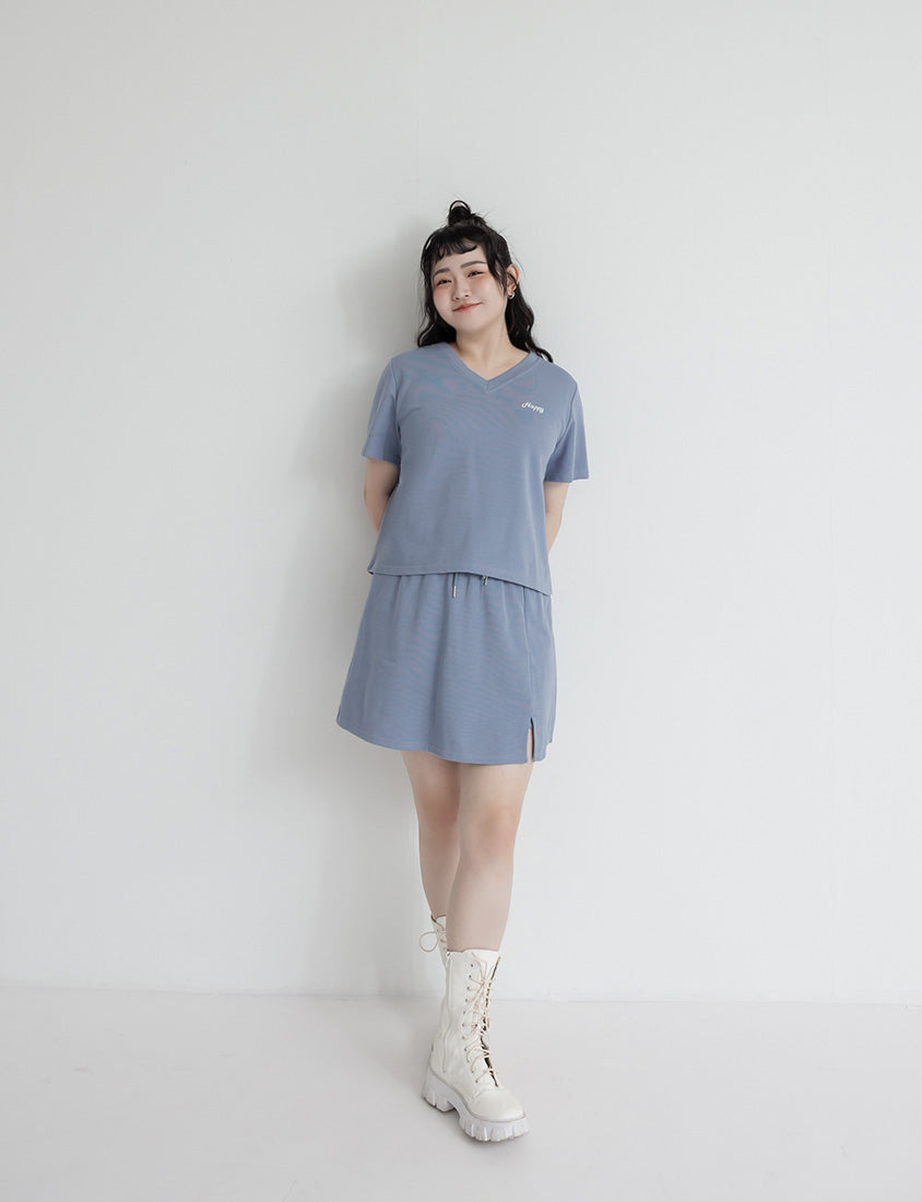 Soft Stretch Cotton Minimal Embroidered V-Neck Plus Size Tee