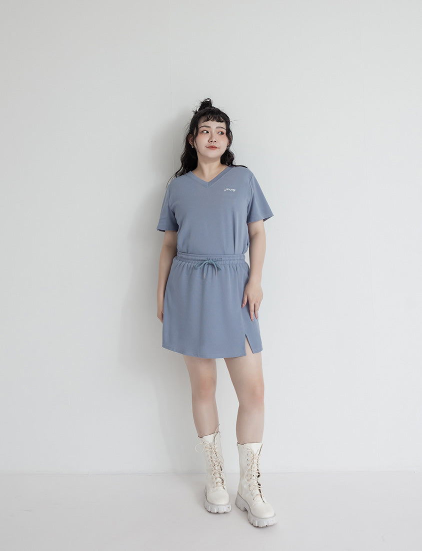 Soft Stretch Cotton Minimal Embroidered V-Neck Plus Size Tee