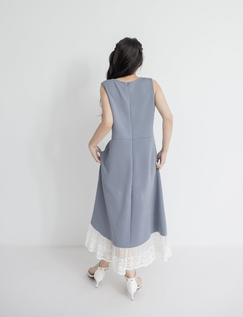 Creamy Cloud Cotton Lace Panel Plus Size Maxi Dress