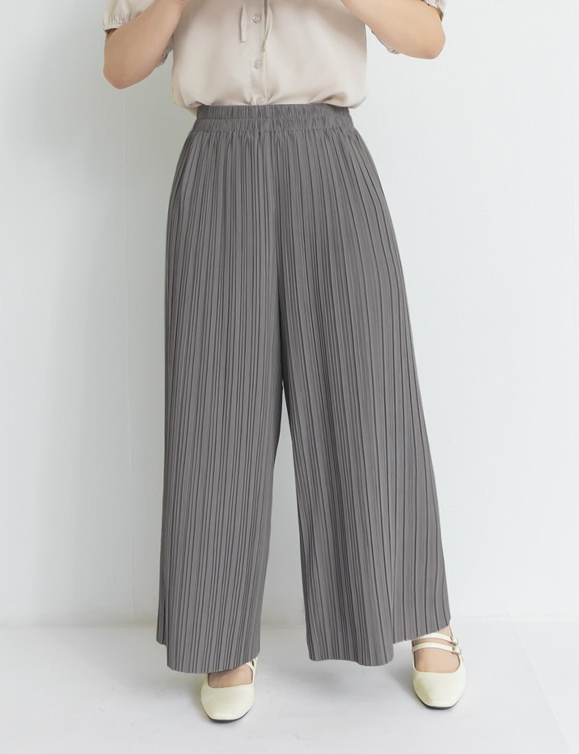 Silky Cool Fine Pleated  Plus Size Wide-Leg Pants