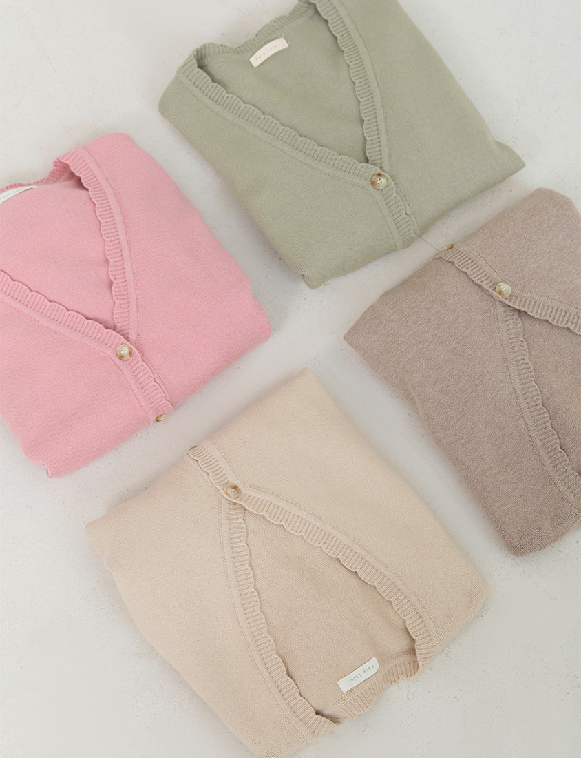 Cute Lettuce Trim V-Neck Knit Plus Size Cardigan