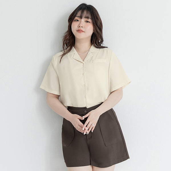 MISS. Minimal Textured Cuban Collar Plus Size Shirt