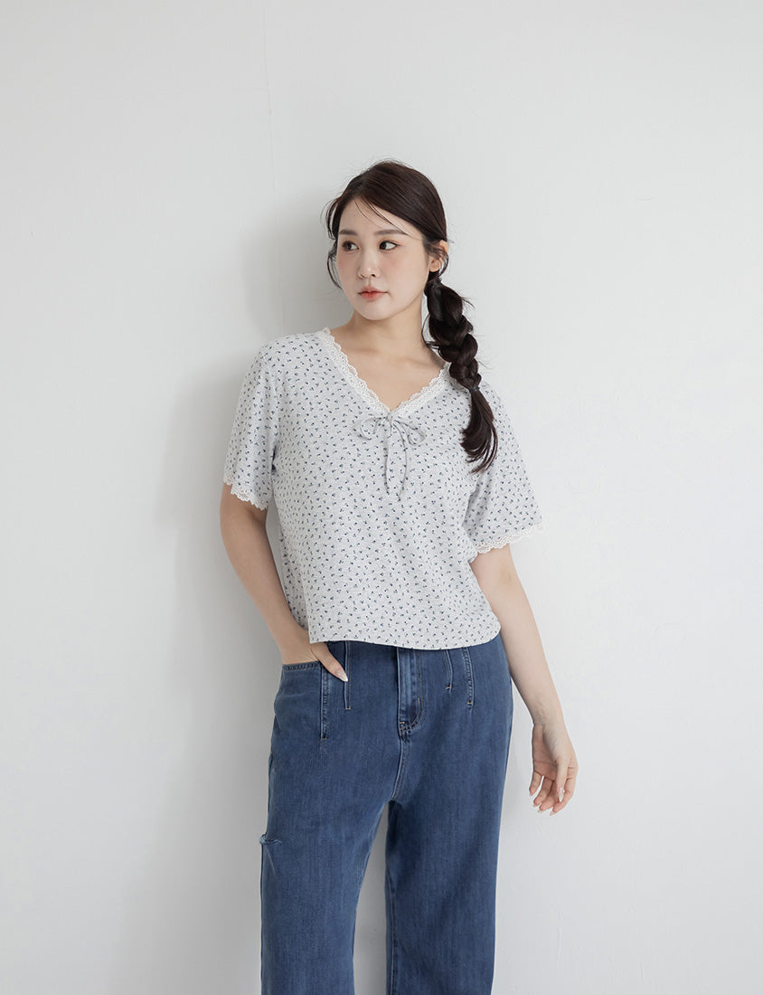 Cottage Lace Floral Ribbed Plus Size Tee