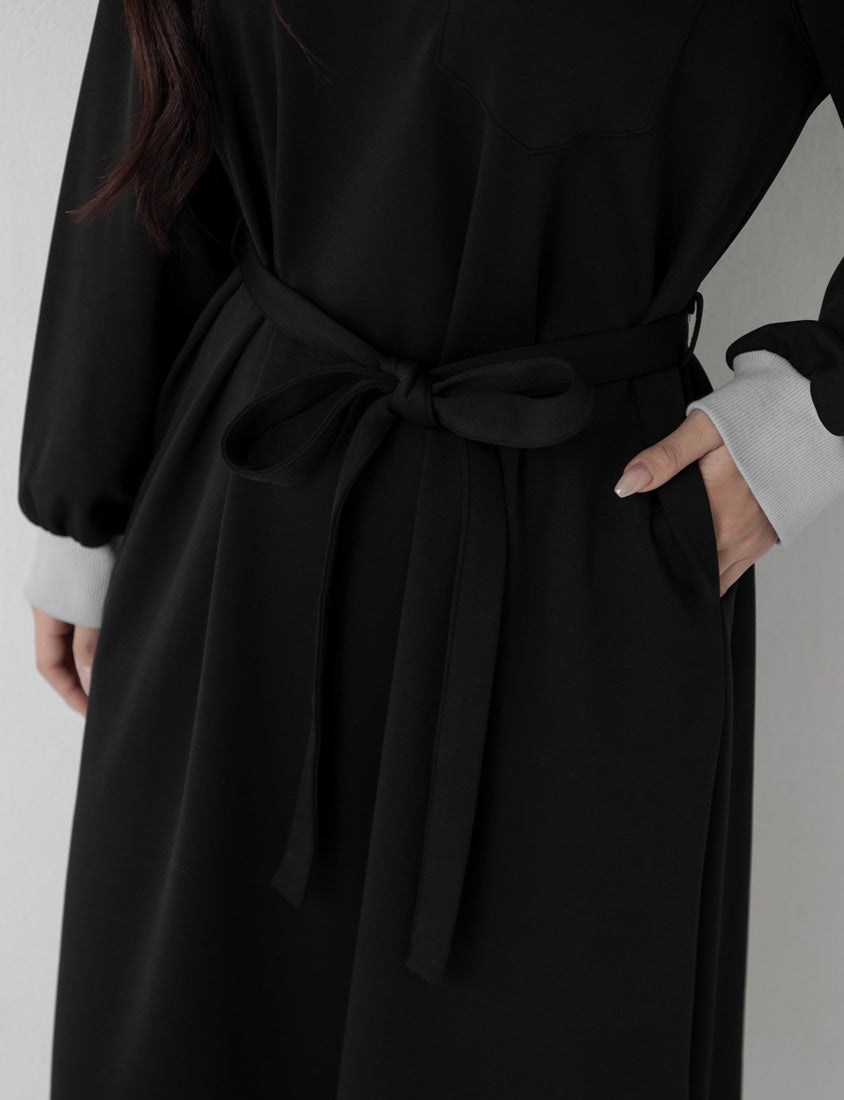Cute Round Neck Colorblock Embroidered Plus Size Maxi Dress (With Tie)