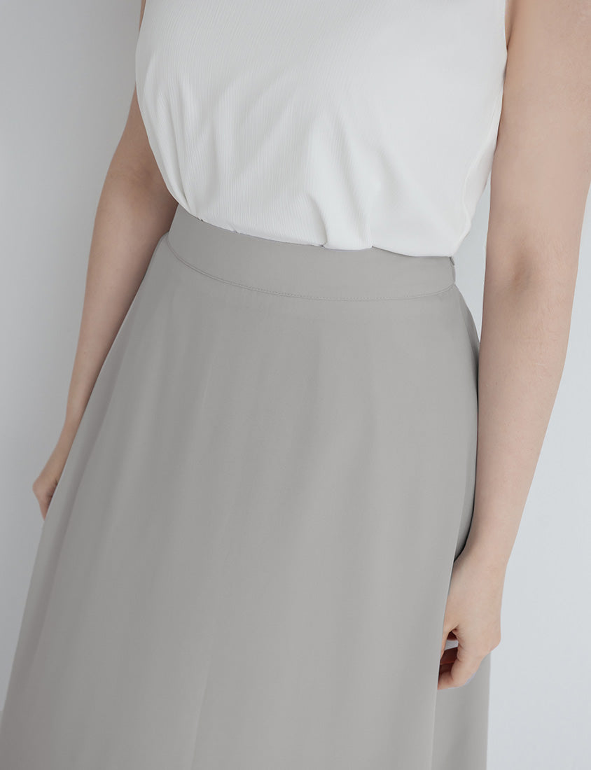 MISS. Elegant Pleated Chiffon Plus Size Maxi Skirt