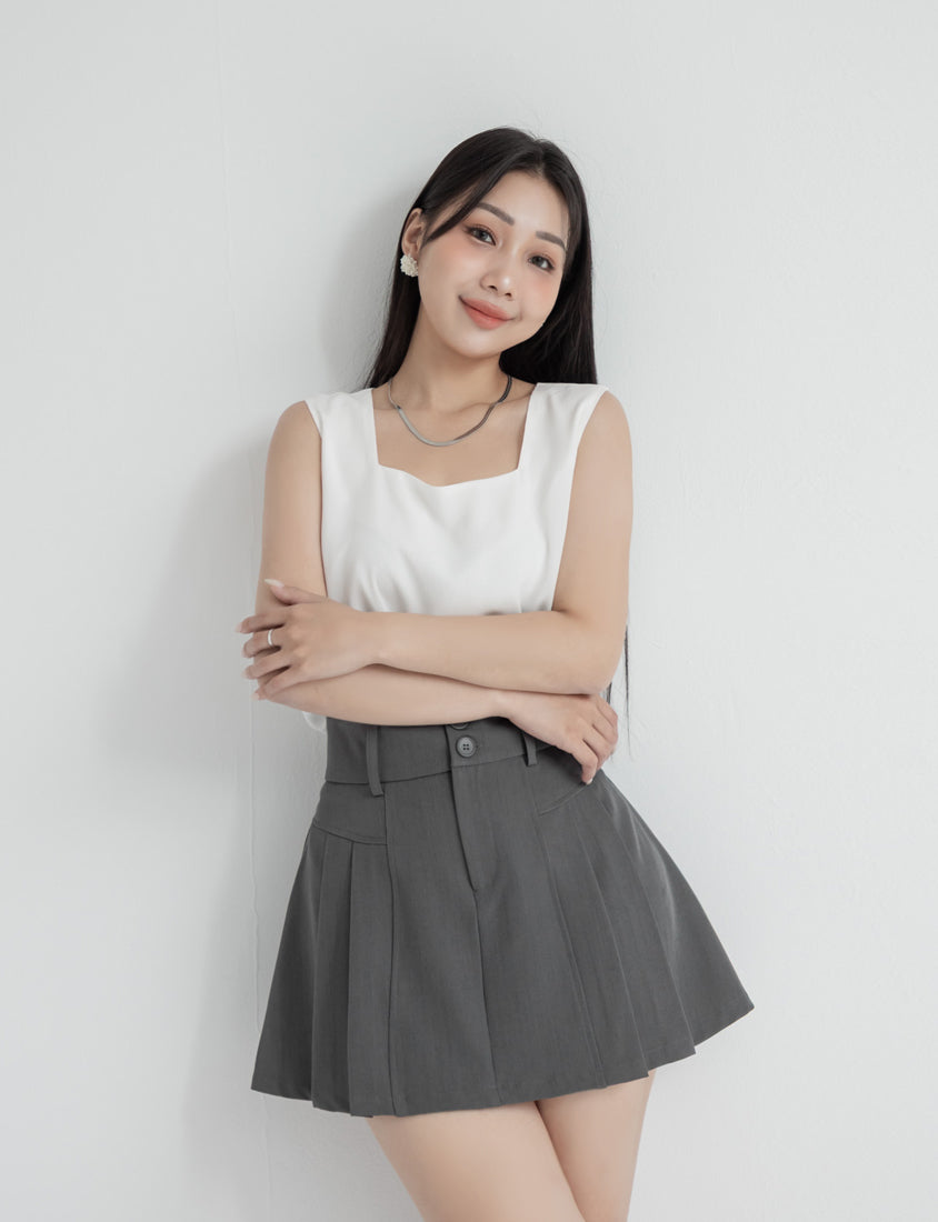 MISS. High Waist Tummy Flattering Pleated Tailored Plus Size Mini Skirt