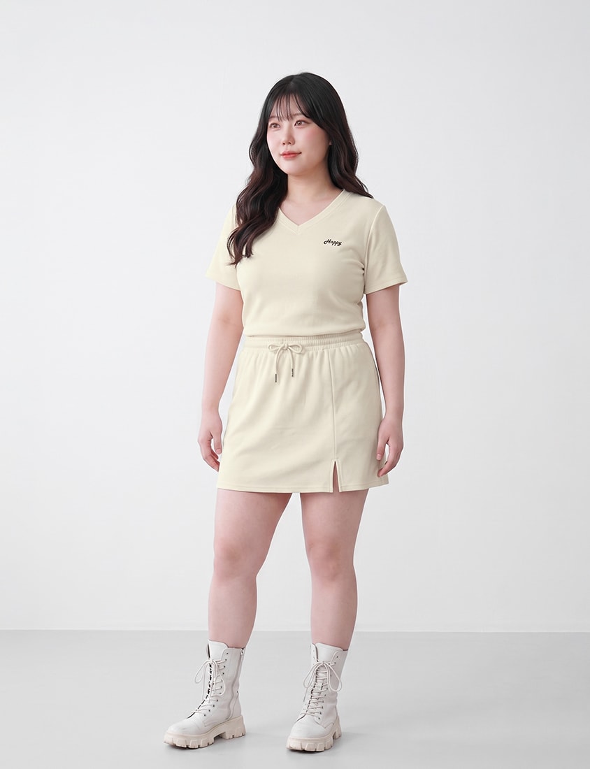 Soft Stretch Cotton Minimal Embroidered V-Neck Plus Size Tee